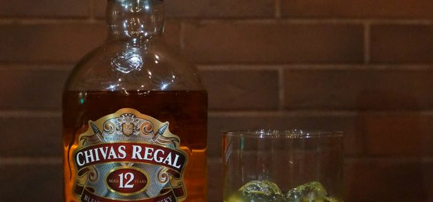 Hey Joe apresenta happy hour promocional